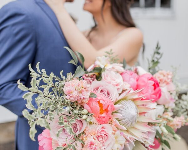 Bridal_bouquet_wedding_flowers_wedding_bouquet_dayton_cincinnat_florist_wedding_preservation