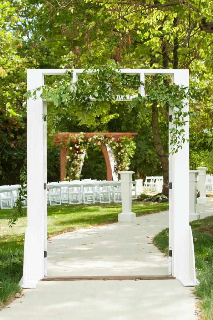 Stone_Valley_Meadows_wedding_reception_Ceremony_venue_flowers_florist_Dayton_ohio_wedding_arch_Decor_Doors