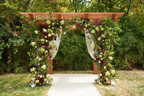 Stone_Valley_Meadows_wedding_reception_Ceremony_venue_flowers_florist_Dayton_ohio_wedding_pergola_arch_Decor_flowers