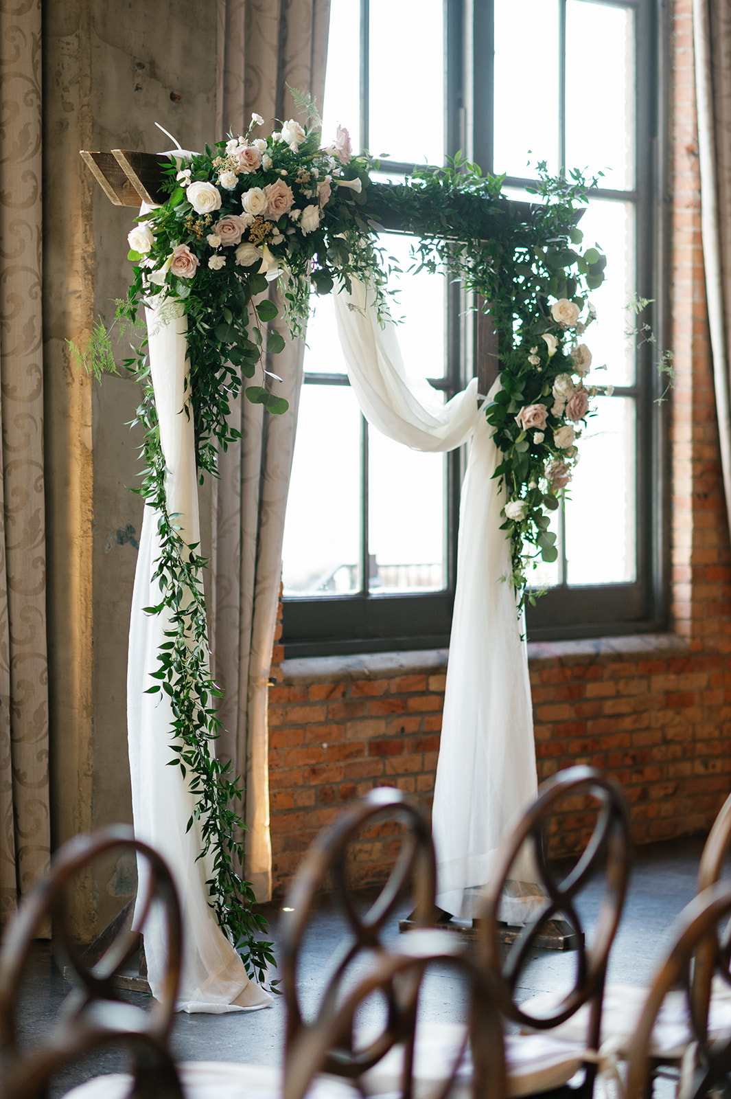 A Guide to Ceremony Arches - Floral V Designs